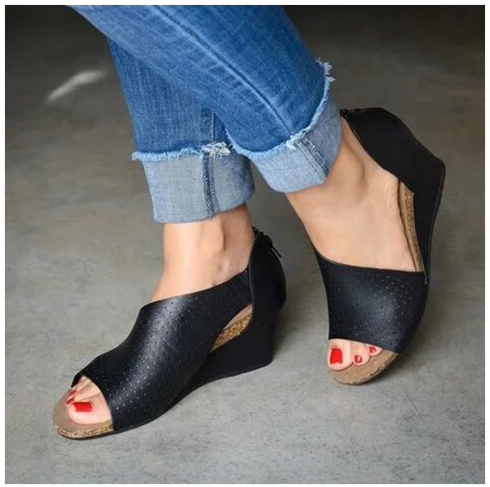 Sandals - Mouth Design